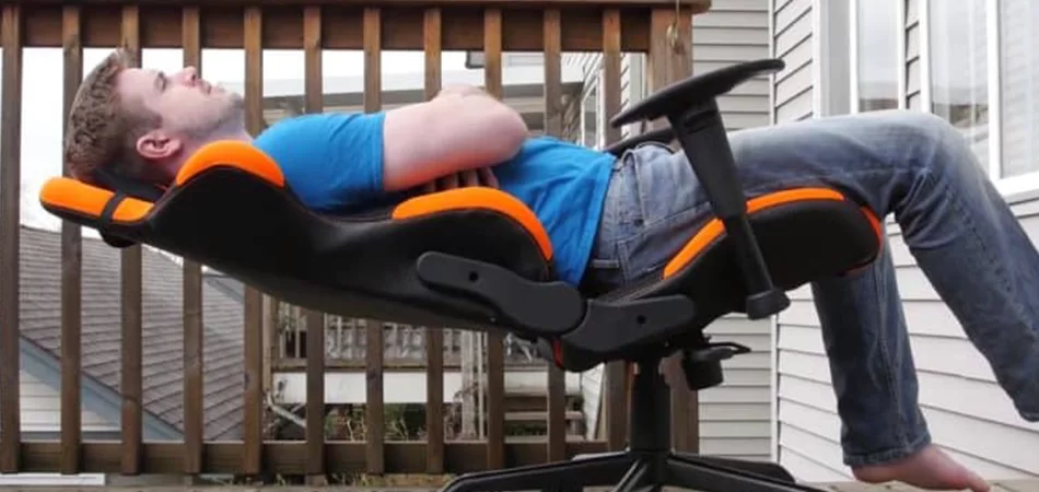 How-To-Sit-In-A-Gaming-Chair